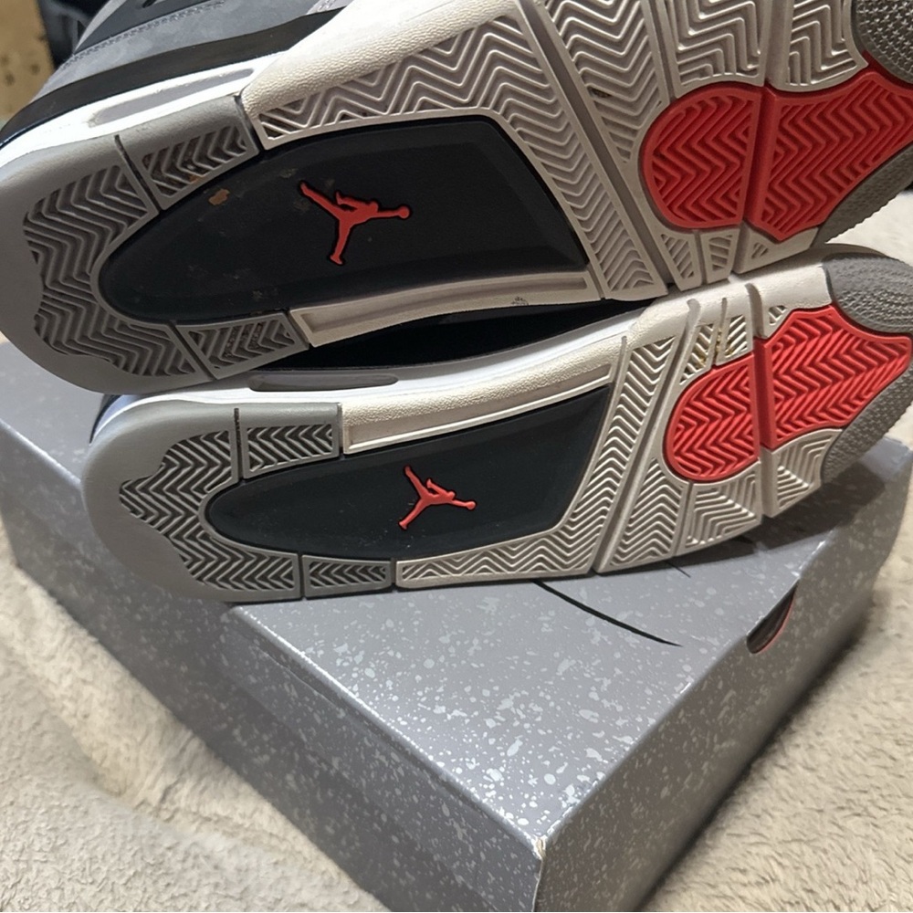 Jordan 4 Infrared - Picture 2 of 5